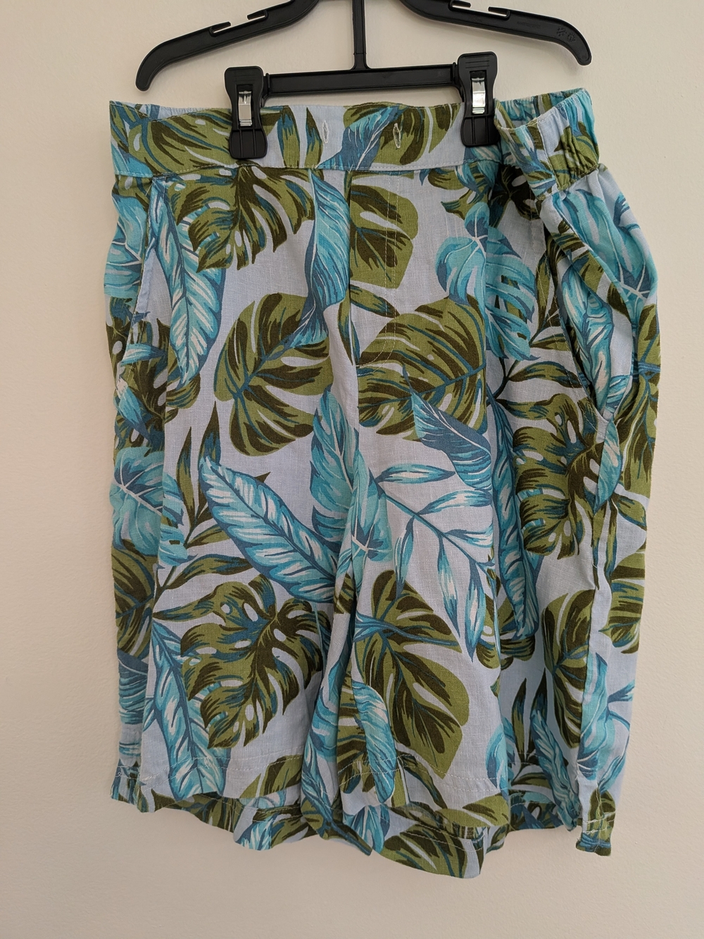 Main Character Energy Tropical Leaf Print Bermuda Shorts - Blue & Green